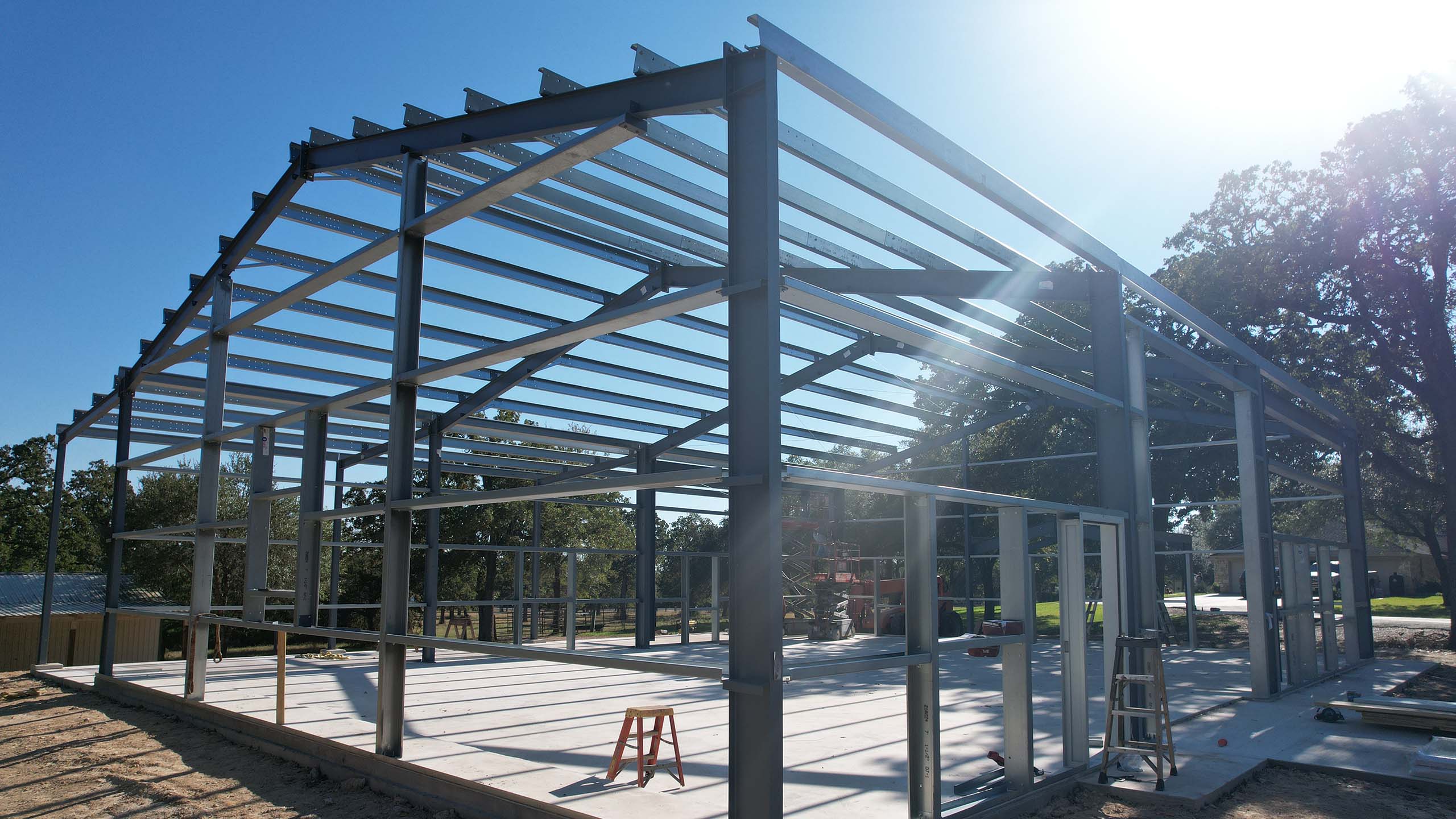 Bolt-Up vs. Weld-Up Metal Buildings: What Texas Property Owners Should Know