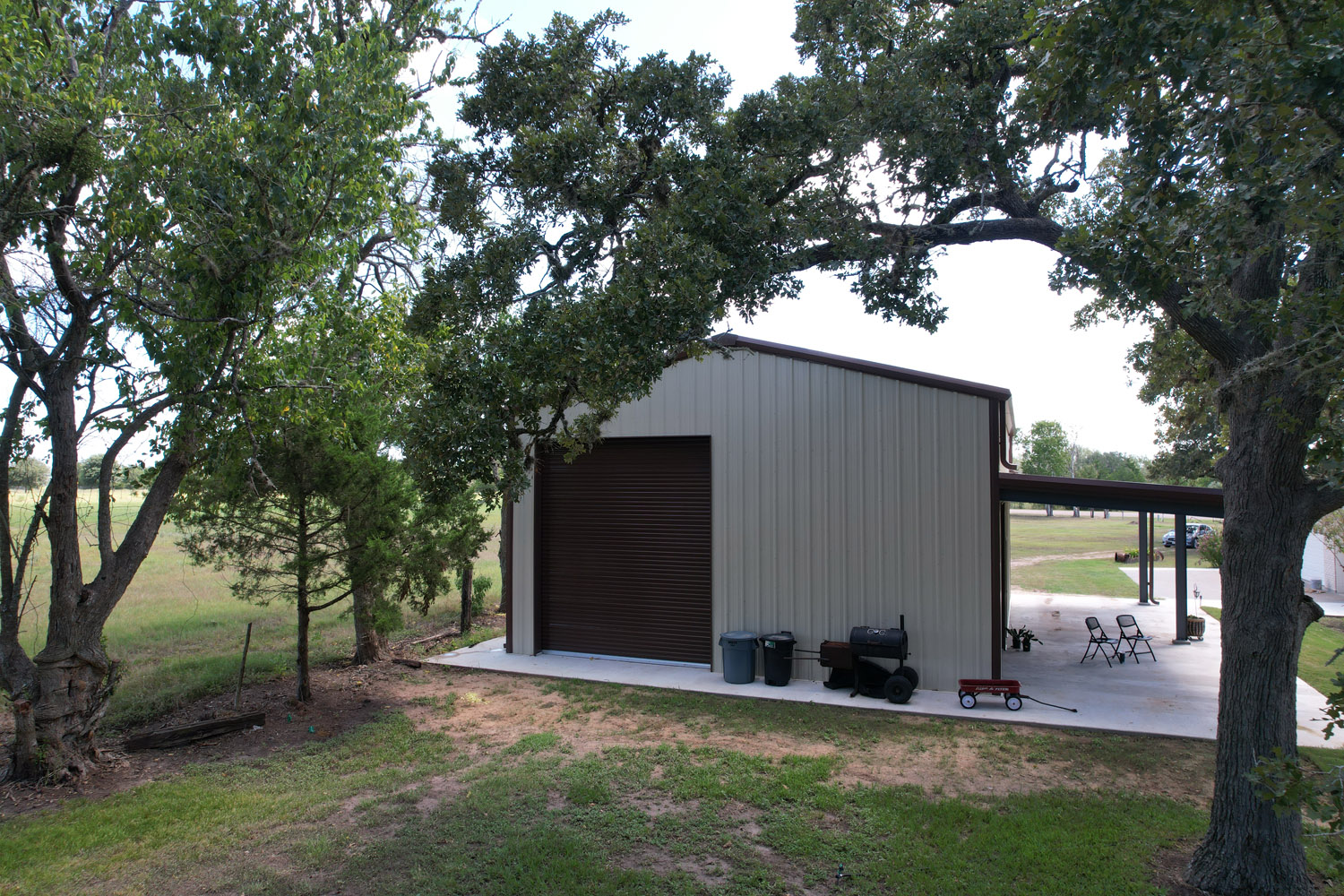 muleshoe-buildings-texas-metal-equipment-shop-overhead-door