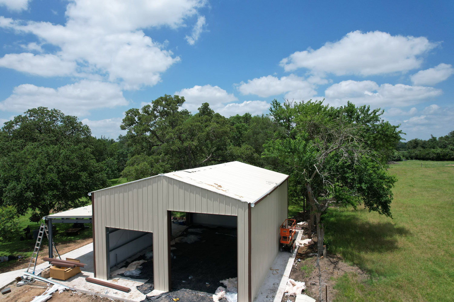 muleshoe-buildings-weimar-texas-metal-shop-construction-progress
