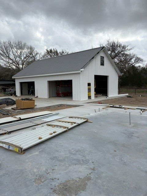 garage-metal-sheeting-installation-anderson-tx