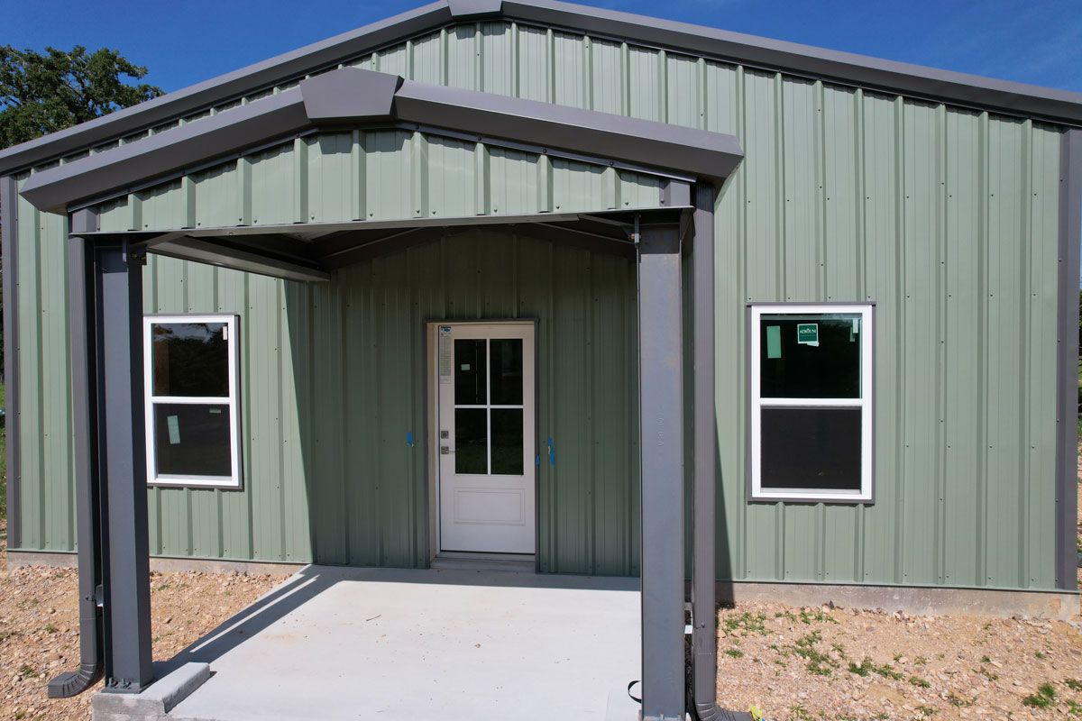 1-30x80-barndo-building-site-columbus-tx-front-view-close-up