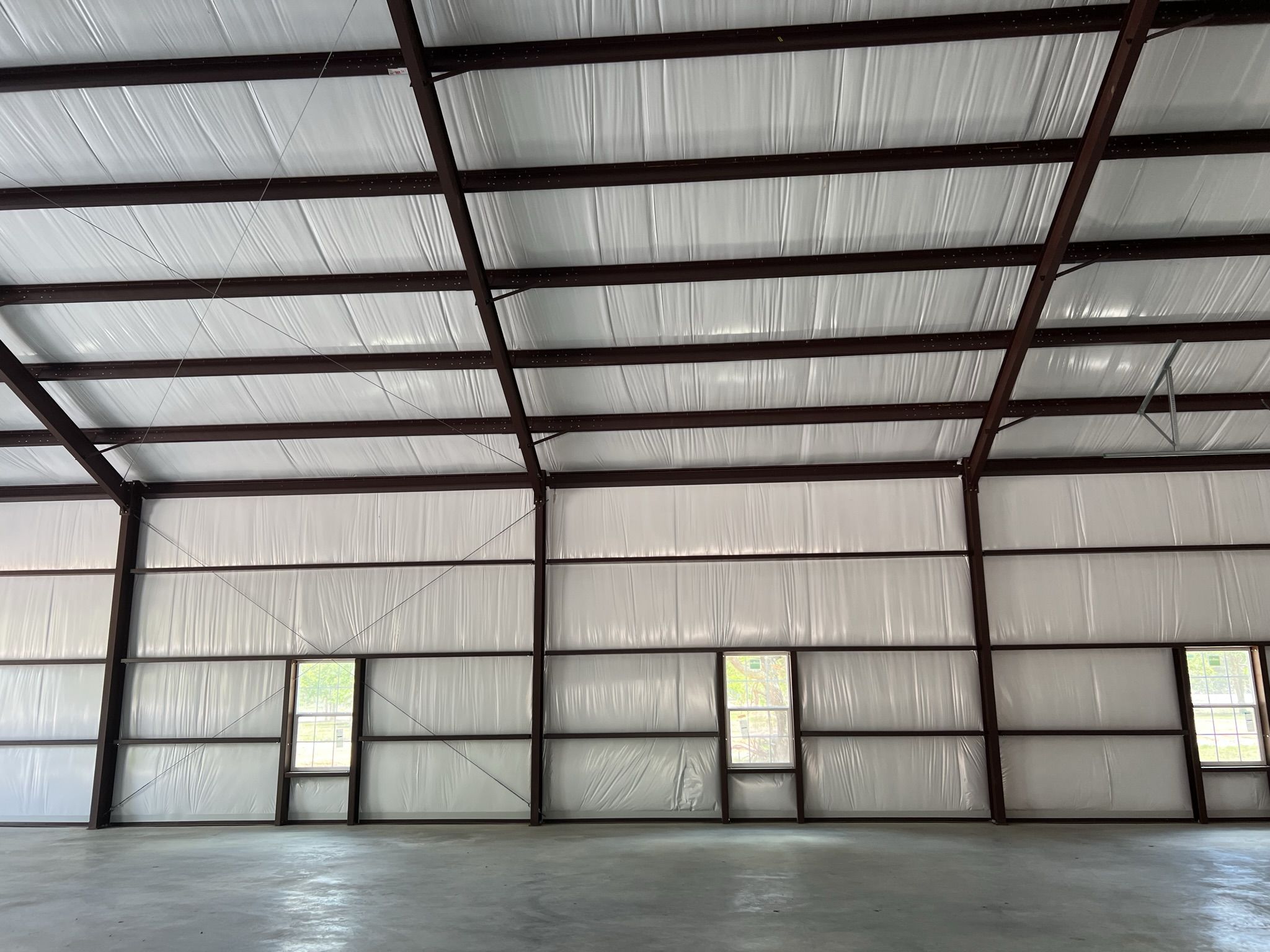 rigid-frame-steel-building-interior