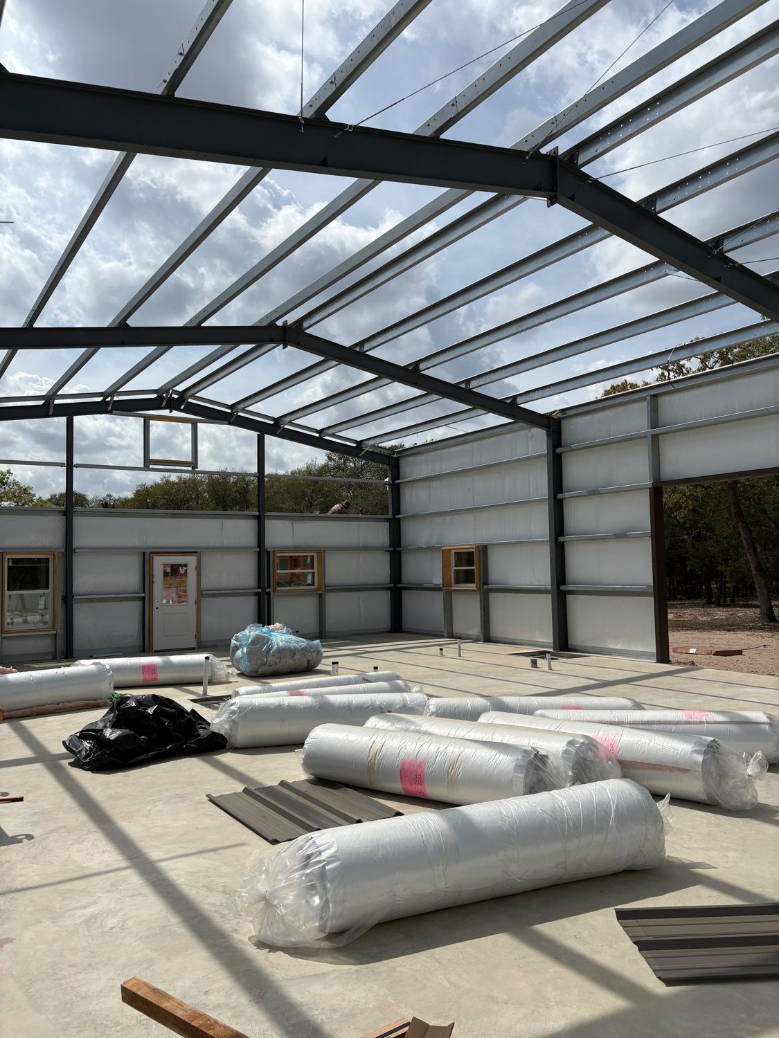 barndominium-insulation-installation-inside-metal-building