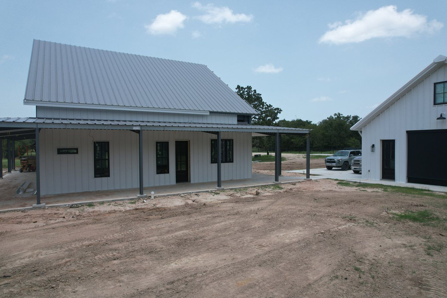 multi-building-metal-property-brazos-valley