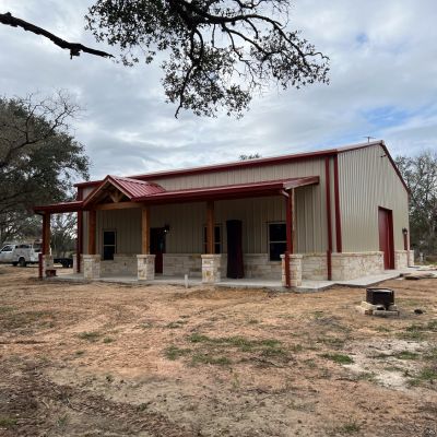 Danny-Miller_30x50x14_residential-metal-building-columbus-texas