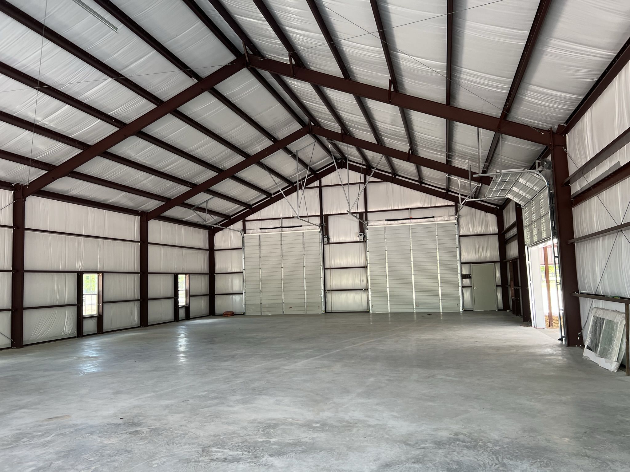 flatonia-tx-clear-span-metal-building-interior
