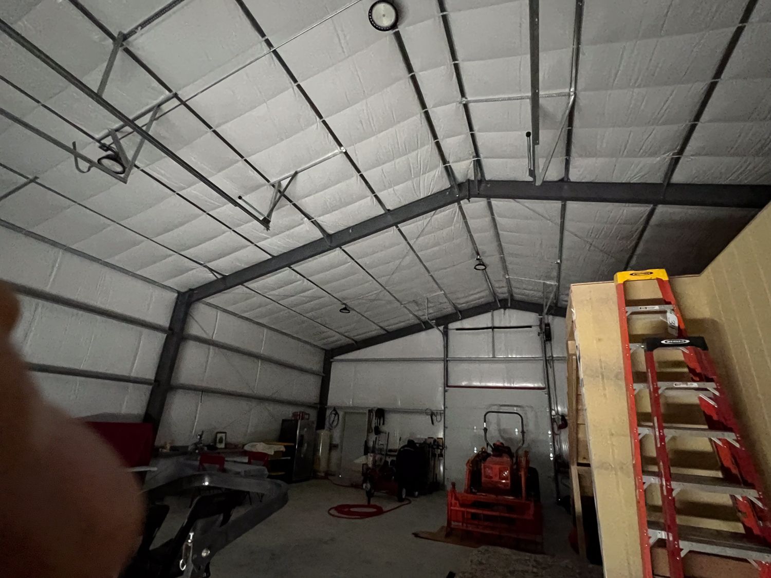 Danny-Miller_30x50x14_insulated-metal-building-interior-texas