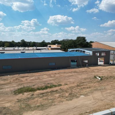 educational-building-columbus-tx-wide-view