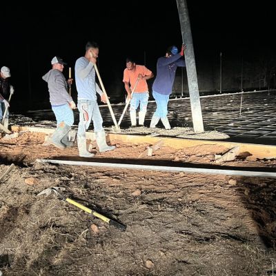 40x100x16-commercial-service-facility-night-concrete-finishing-columbus-tx