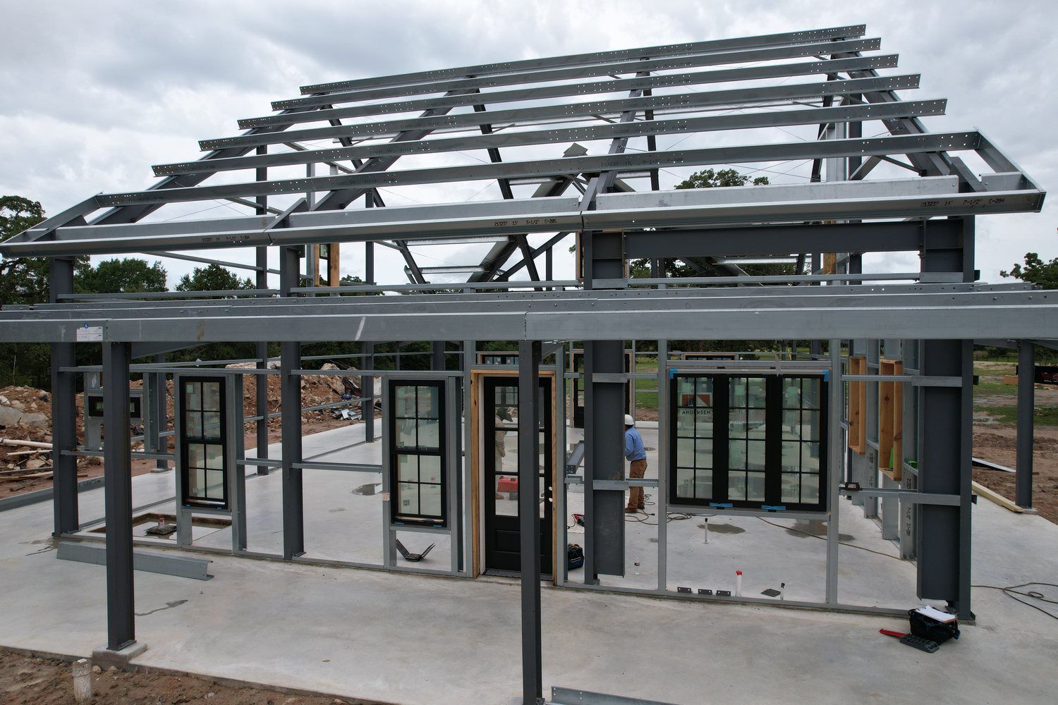 steel-frame-with-windows-installed-anderson-tx