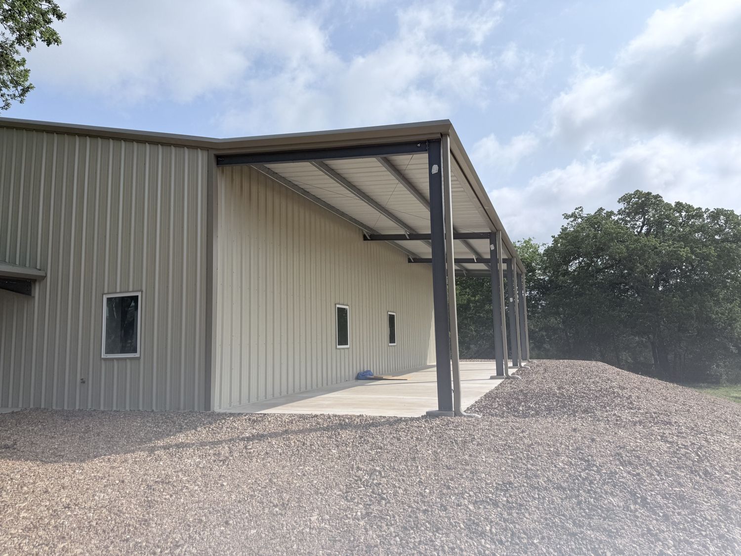 commercial-metal-building-covered-side-bay-view