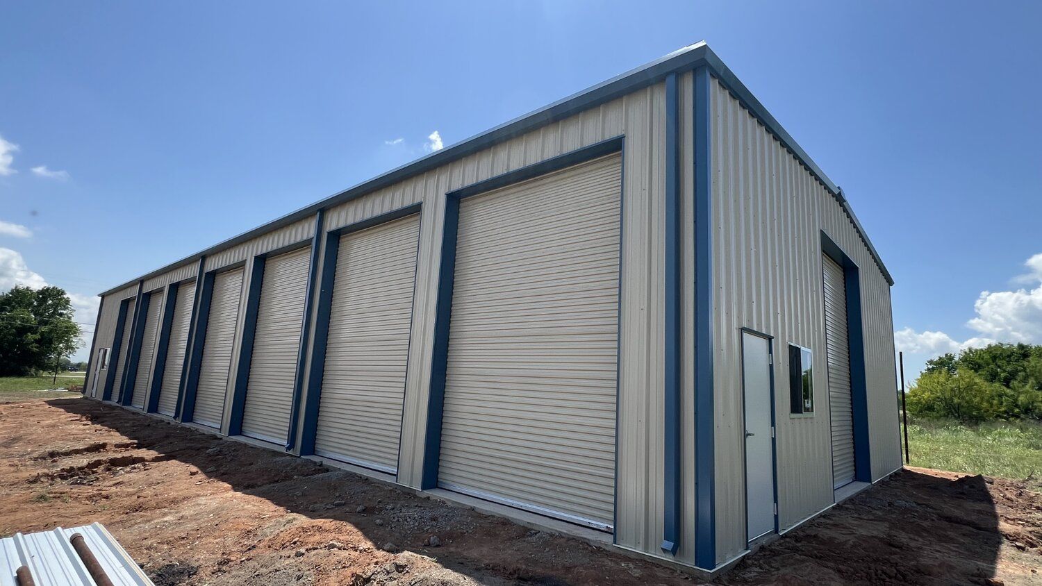 40x100x16-commercial-service-facility-overhead-door-perspective-columbus-tx