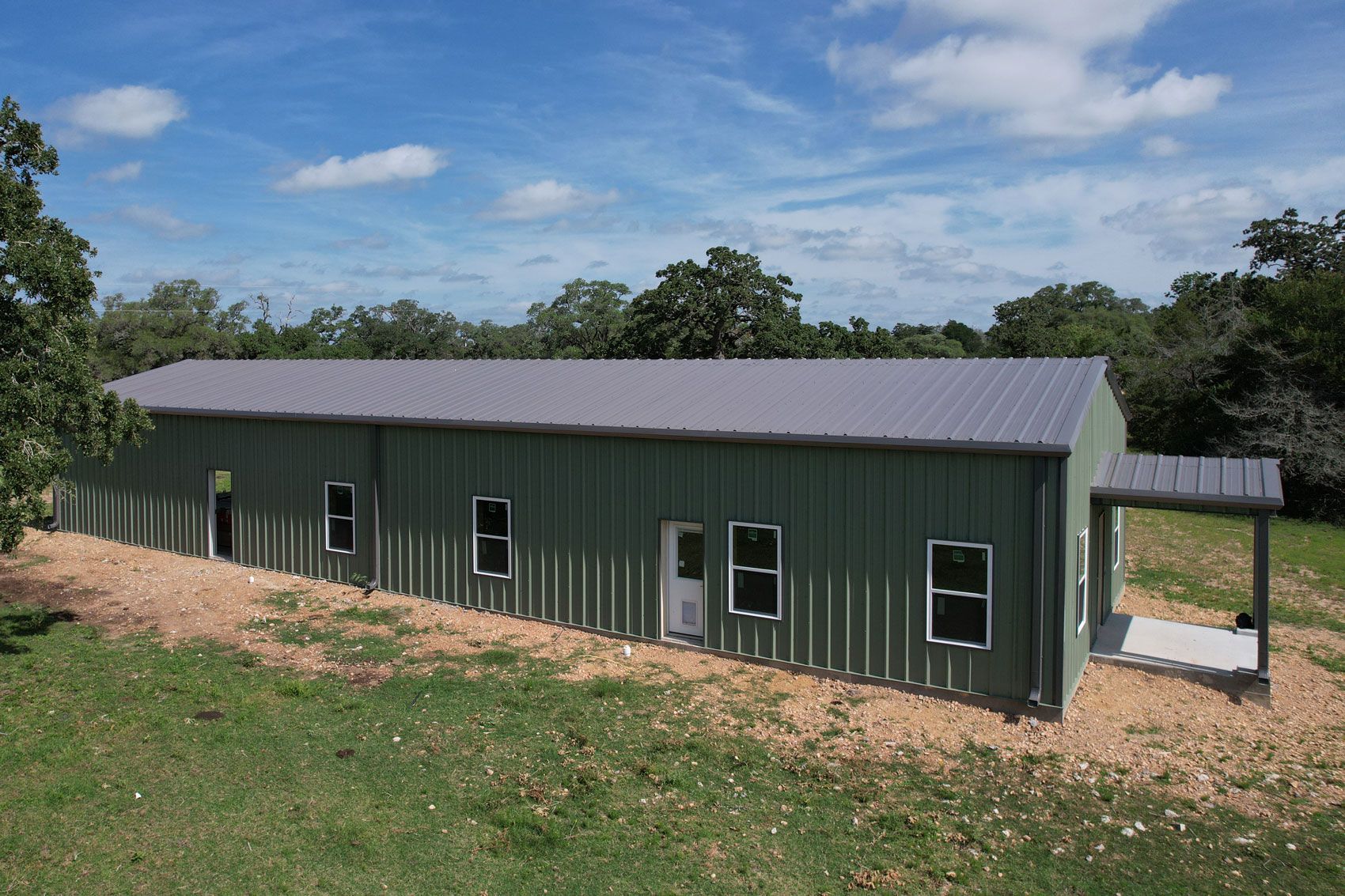 30x80-barndo-building-site-columbus-tx-front-angled-view-2