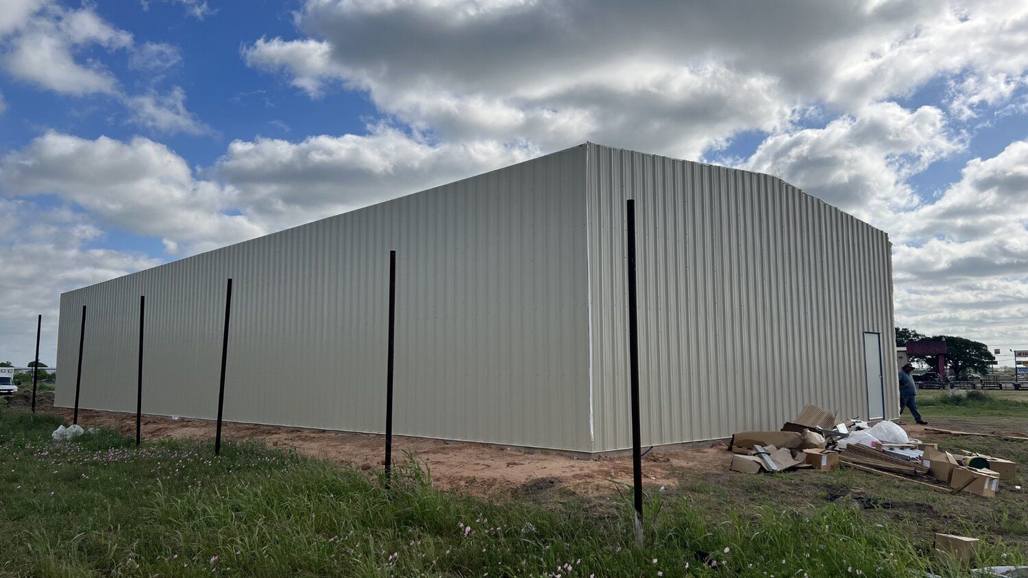 40x100x16-commercial-service-facility-sidewall-installation-columbus-tx