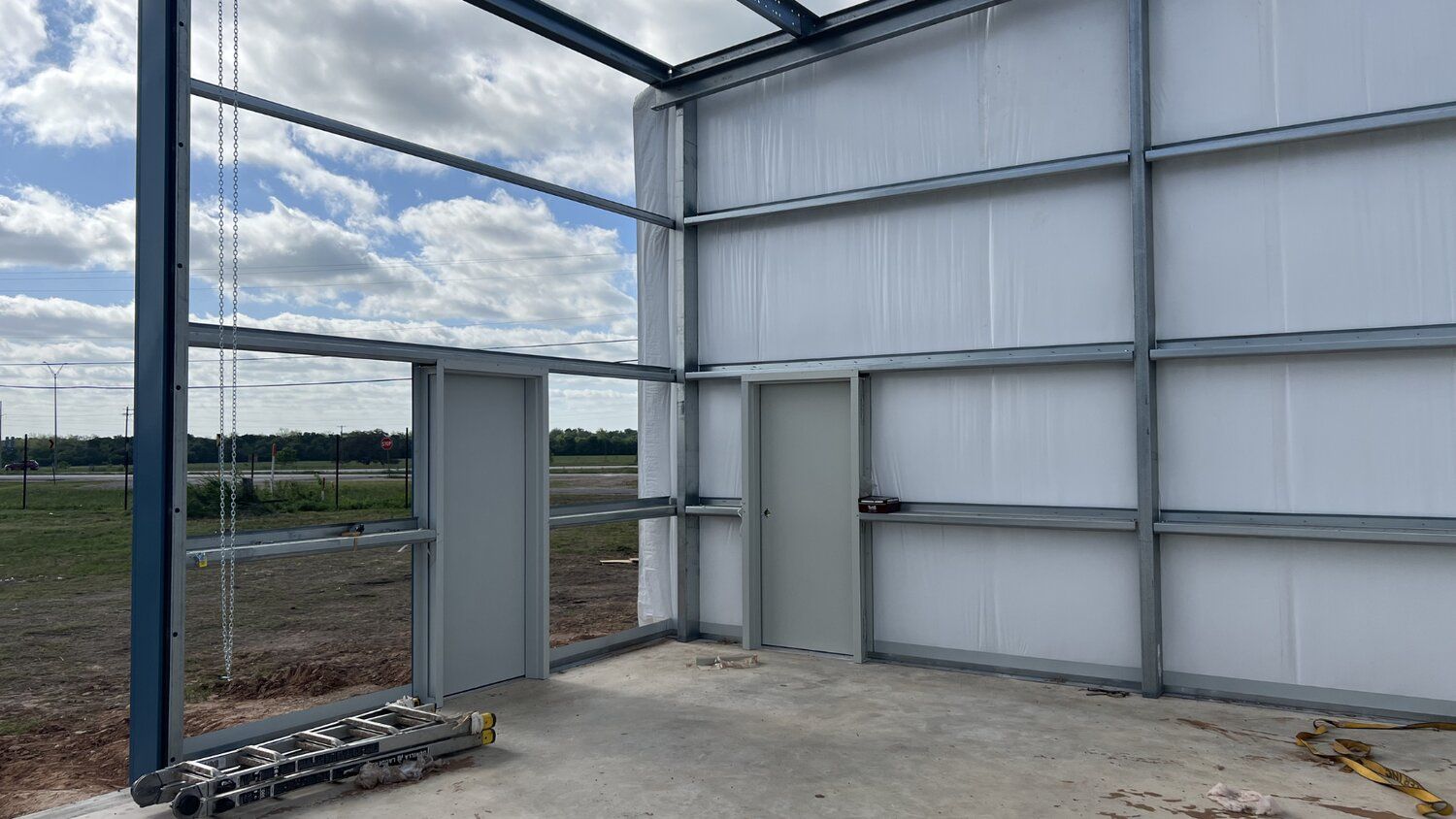 40x100x16-commercial-service-facility-insulated-interior-columbus-tx